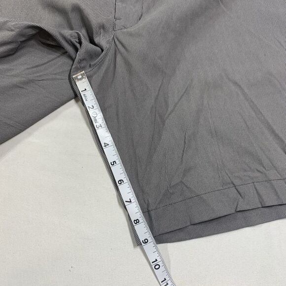 The North Face Shorts Mens Size 38 Nylon Blend Hiking Zip Pocket Gray Stripe - Picture 5 of 6